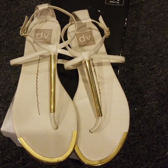 Dolce Vita Sandals. Size 7. - Picture 4 of 5